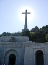 Croix de 150 m\350tres de haut et basilique