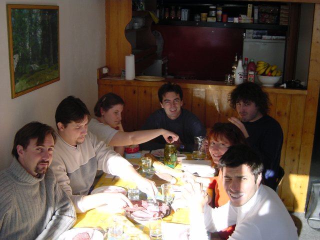 Tous a table