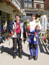 Pticul et Bi sortent de chez Vincent Sport avec leurs patinettes