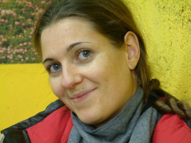 Coralie comme hypnotisee