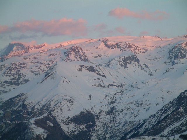 Coucher de soleil sur les montagnes