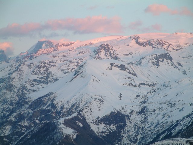 Coucher de soleil sur les montagnes