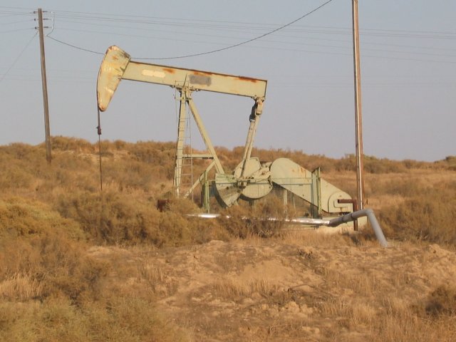 Machine digging for oil