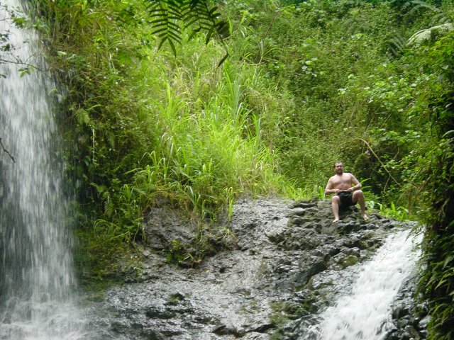 Daniel sitting well above the water. Going to dive as well?