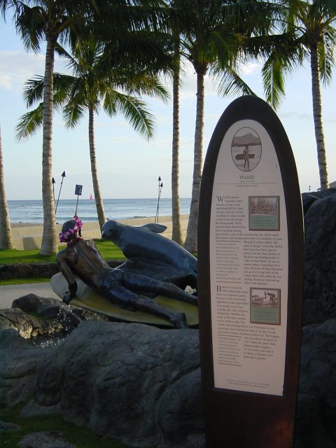 Fountain on Waikiki Beach